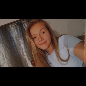 Meet your Posher, Lacie